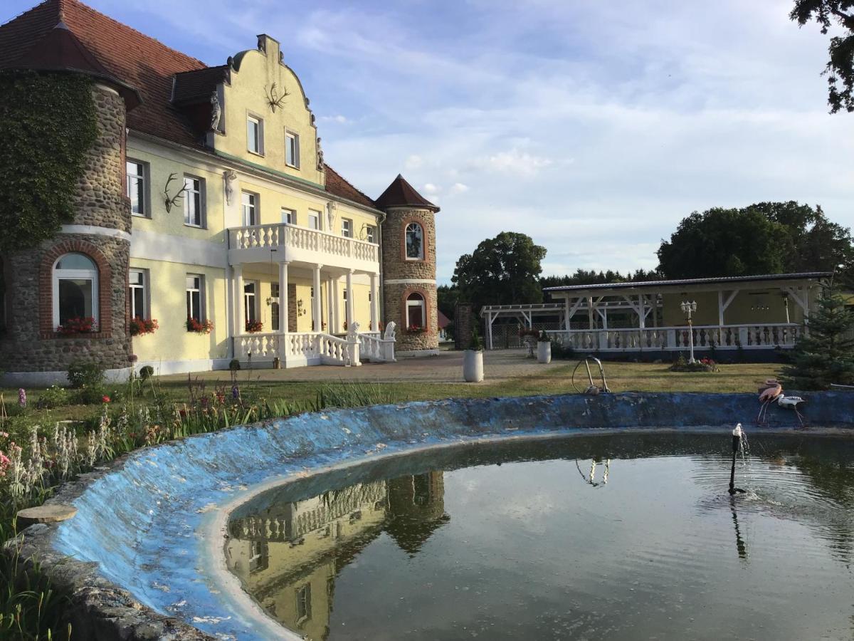 Отель Gutshaus Darsikow Экстерьер фото