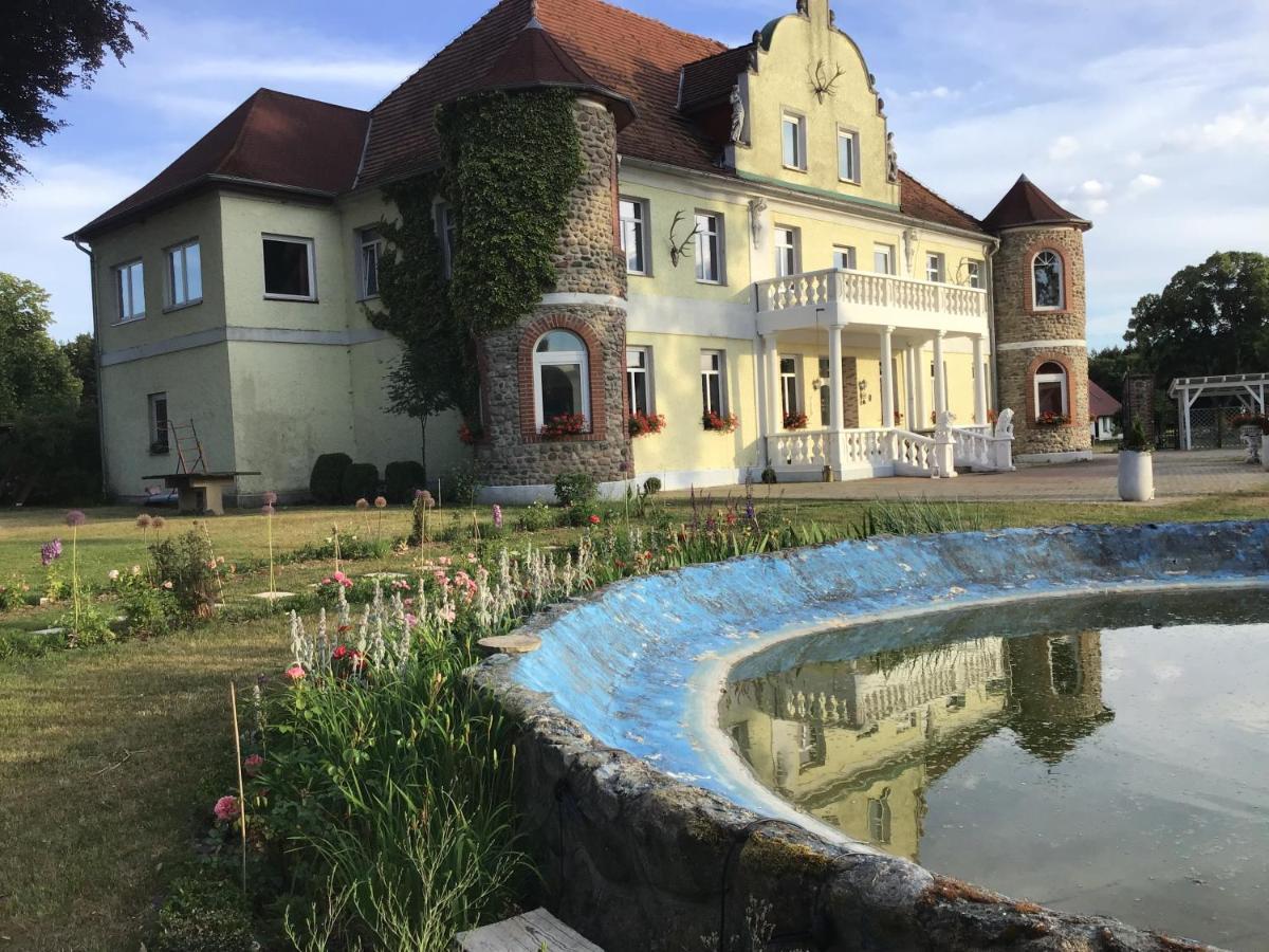 Отель Gutshaus Darsikow Экстерьер фото